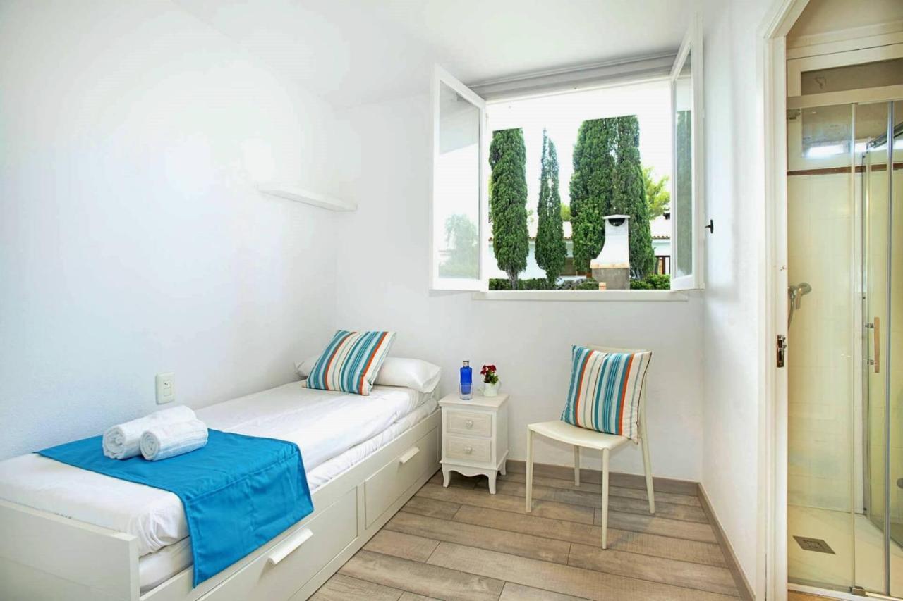 Beach Villa Can Ros By Sealand Villas Port de Pollença Exteriör bild